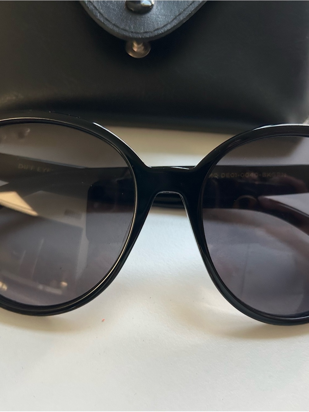 Diff Eyewear Cosmo Black Oversized Round Women's Sunglasses